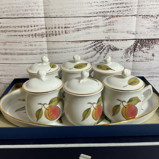 VTG. ROYAL WORCESTER Evesham Pot De Creme Chocolat with Oval Serving Tray