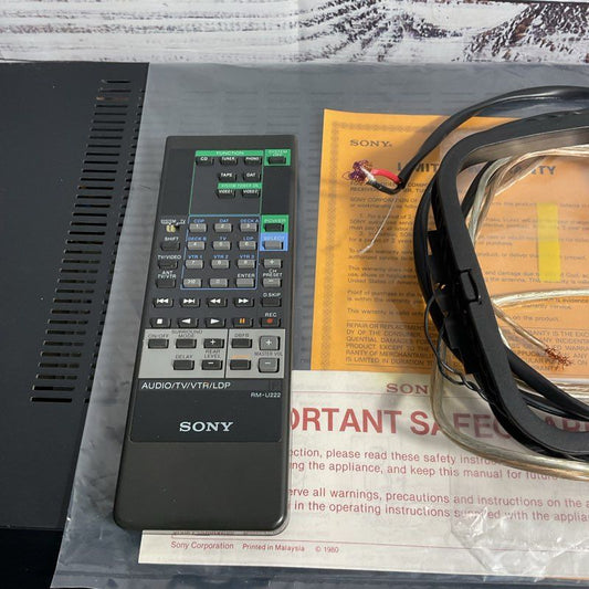 Sony STR-D590 AM FM Stereo Receiver A/V Control Center Bundled w/ Remote Control