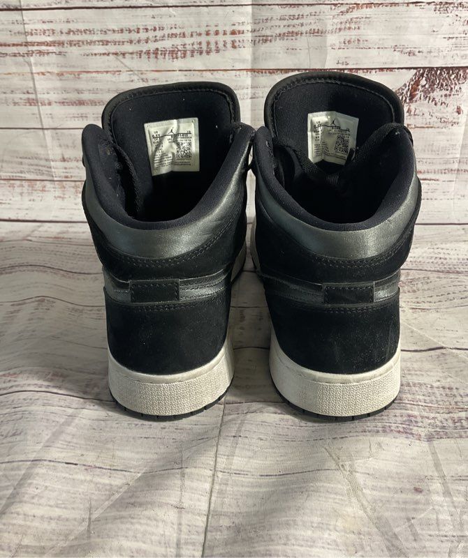 Nike Air Jordan 1 Mid Youth Black/White BQ6931-012 Size 6.5Y