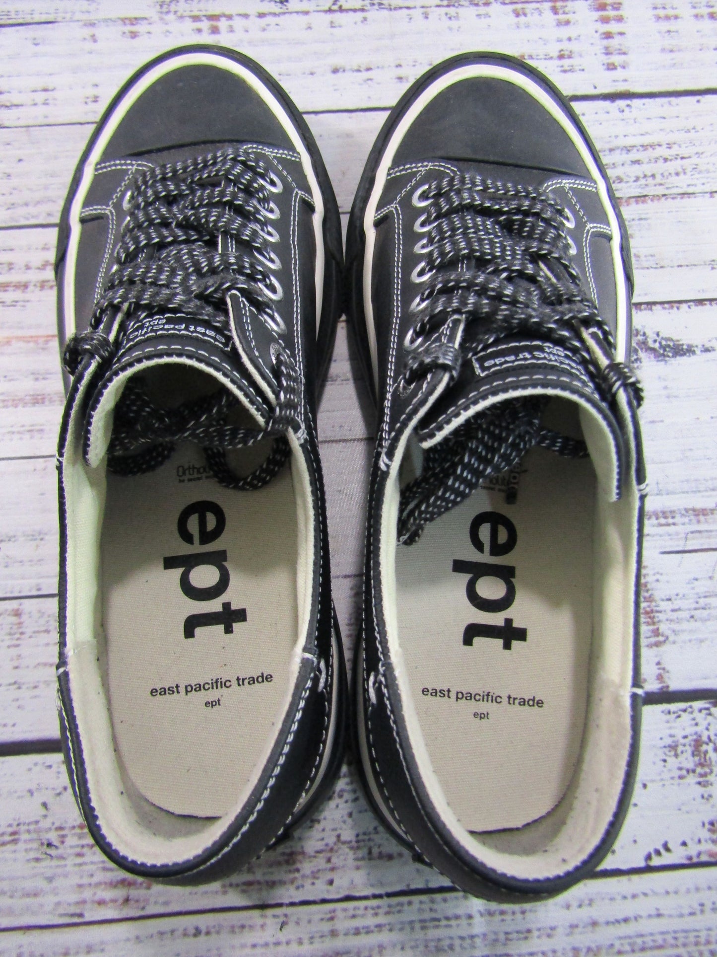East Pacific Trade Dive Men's Black Coated Canvas Low Top Sneakers Size 9