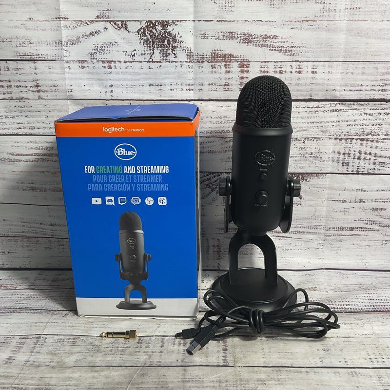 Blue Yeti Black Desktop Professional Podcasting Microphone