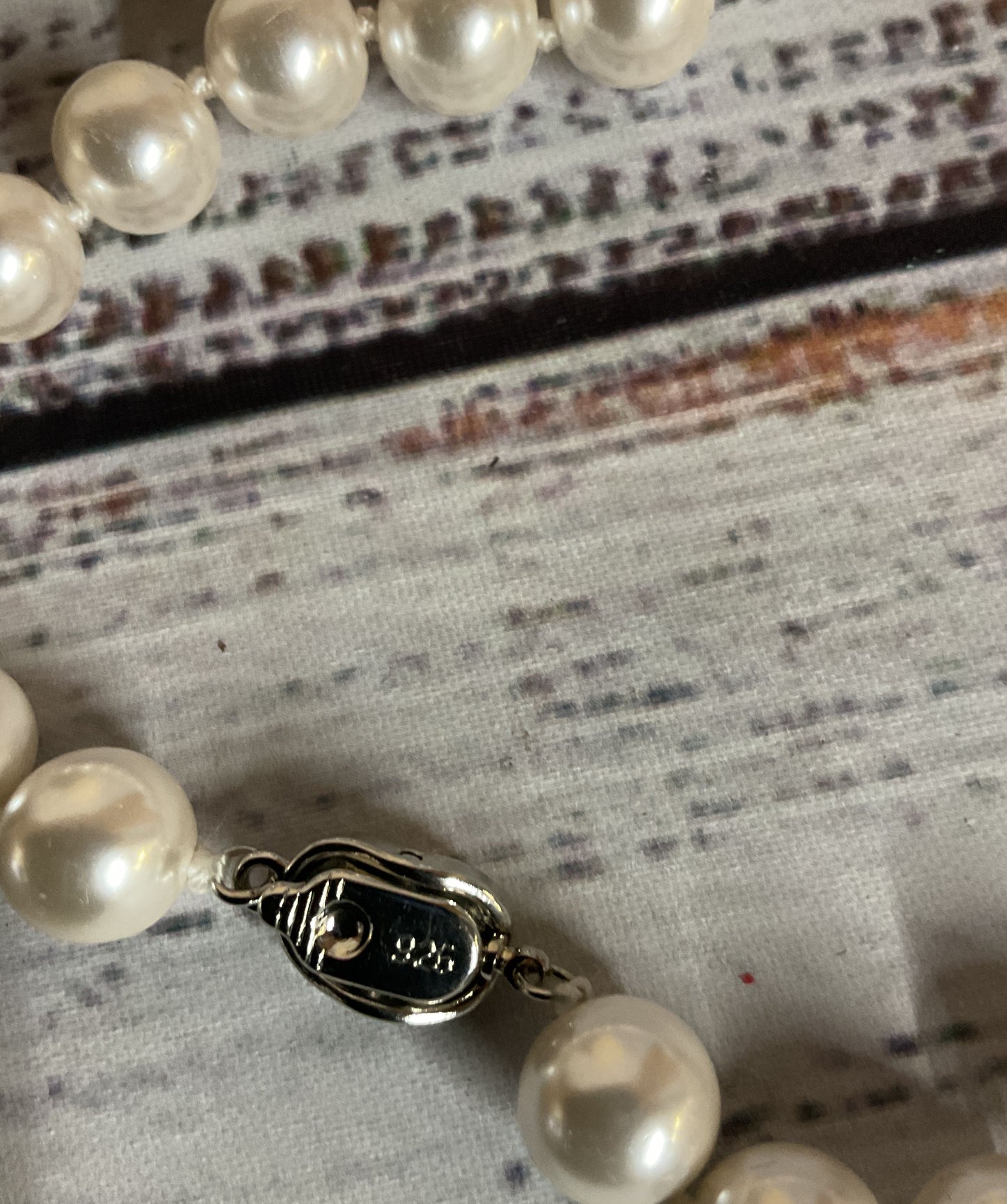 Faux Pearl Silver Clasp Vintage Necklace 17"