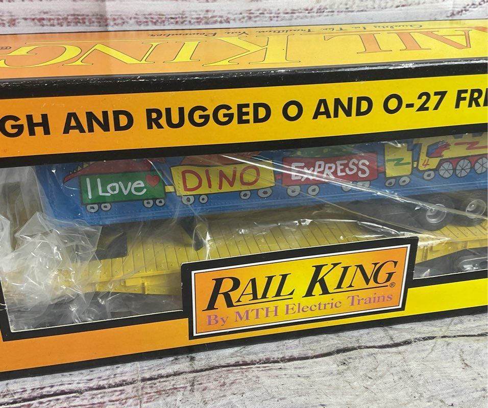 MTH Electric Trains Rail Kings I Love Toy Trains Lot Animals Dino Model Trains