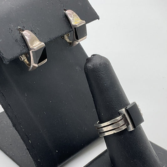 VTG. Sterling Silver & Onyx SZ 7 Ring & Earring Set- 9.84g
