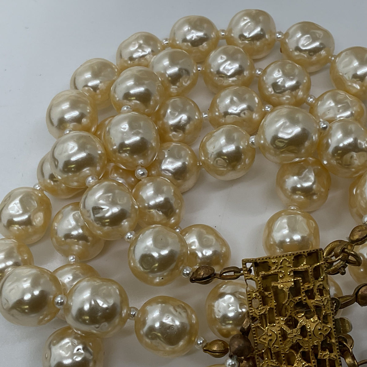 VTG. MIRIAM HASKELL Gold Tone Faux Pearl 4-Strand Chunky Bracelet- 6"