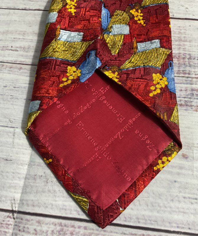 Zegna Ermenegildo Men's Silk Red Tie With Vase Grape Patterns