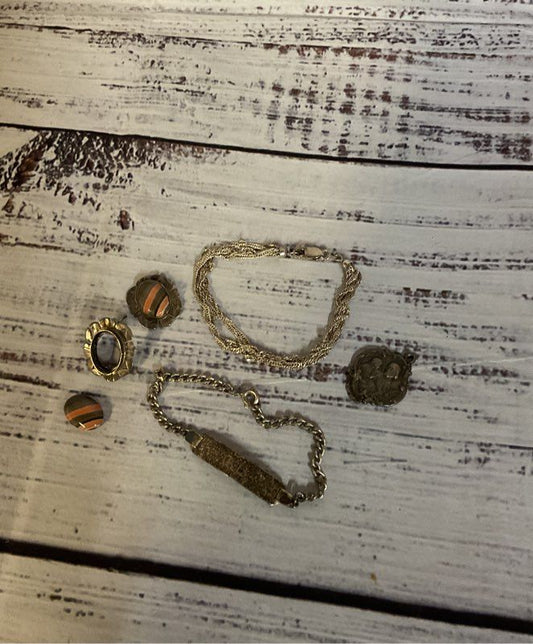 LOT Sterling Silver Vintage Broken Scrap Jewelries 18 grams