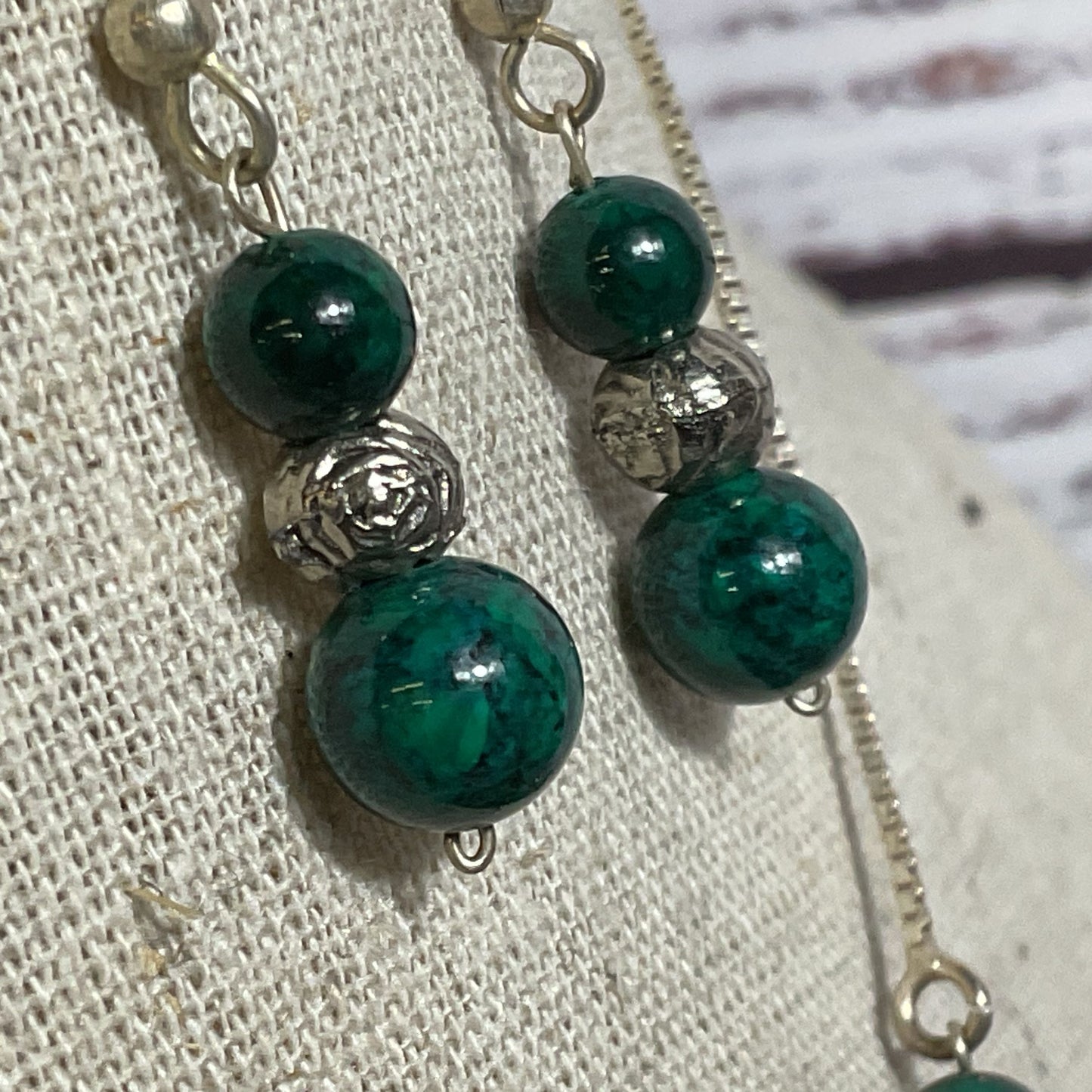 ITALY Sterling & Green Gemstone Beaded 15" Chain Necklace w/ Earrings- 11.17g