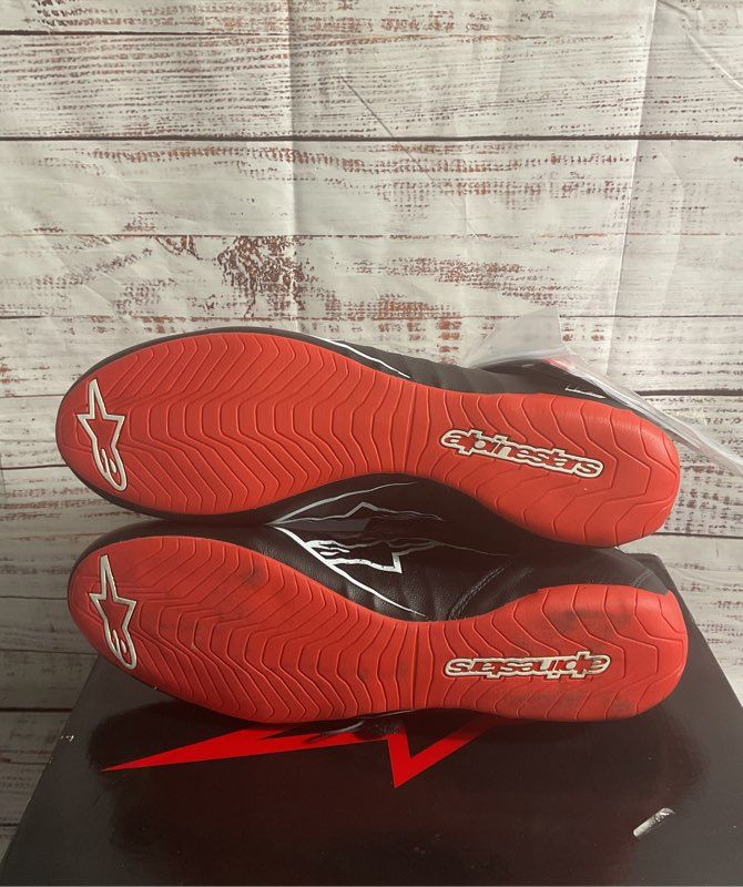NEW WITH BOX Alpinestars Tech-1 Z v2 Shoes Size 13
