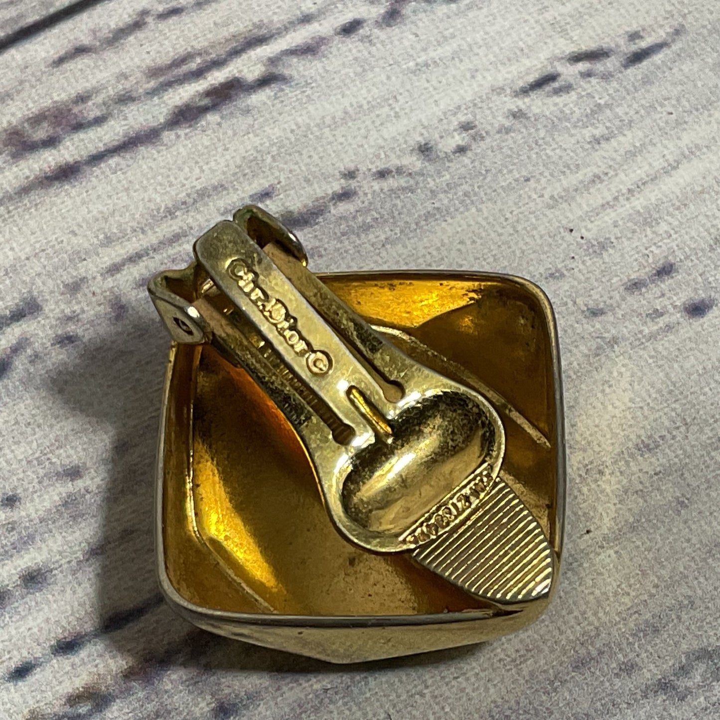 CHRISTIAN DIOR Gold Tone SINGLE Clip On Earring