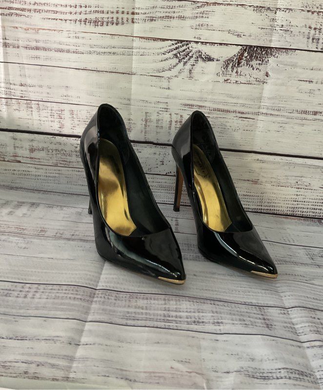 Women's Ted Baker Black Patent Leather Pump Size 40 US 9