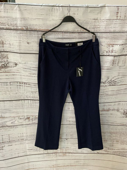 NWT Simply Vera Wang High-Rise Flare Stretch 16P Short Pants Navy Blue Women's