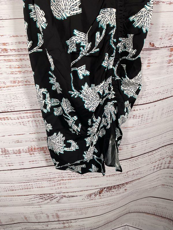 DIANE VON FURSTENBERG Ebony Midi Dress in Sequin Flower Black Multi Size 0