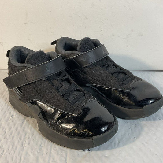 Jordan Max Aura FQ8299-001 Youth Black Sneakers Shoes- SZ 2Y