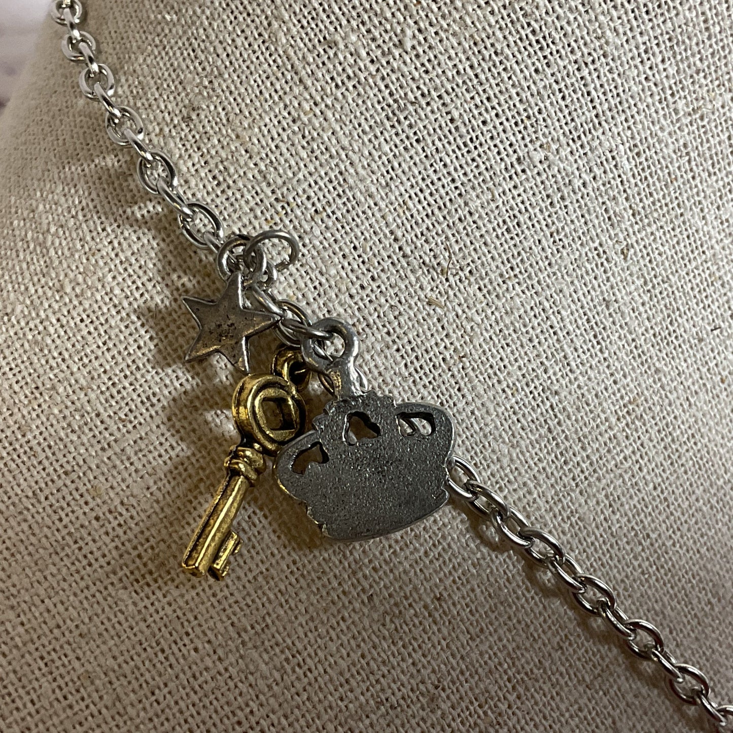 NWT PULLEY Silvertone Pulley Chain Necklace