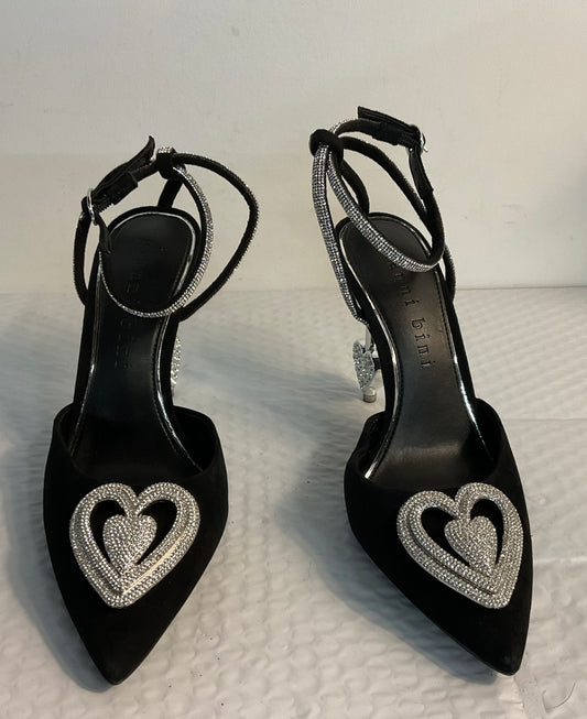 Women's Gianni Binni Black Solid Pump with heart and rhinestones Size 9