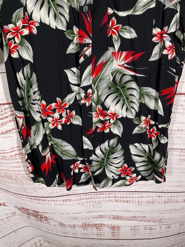 RVCA Men's Hawaiian Regular Fit Button Down Shirt Size M Black Red Green