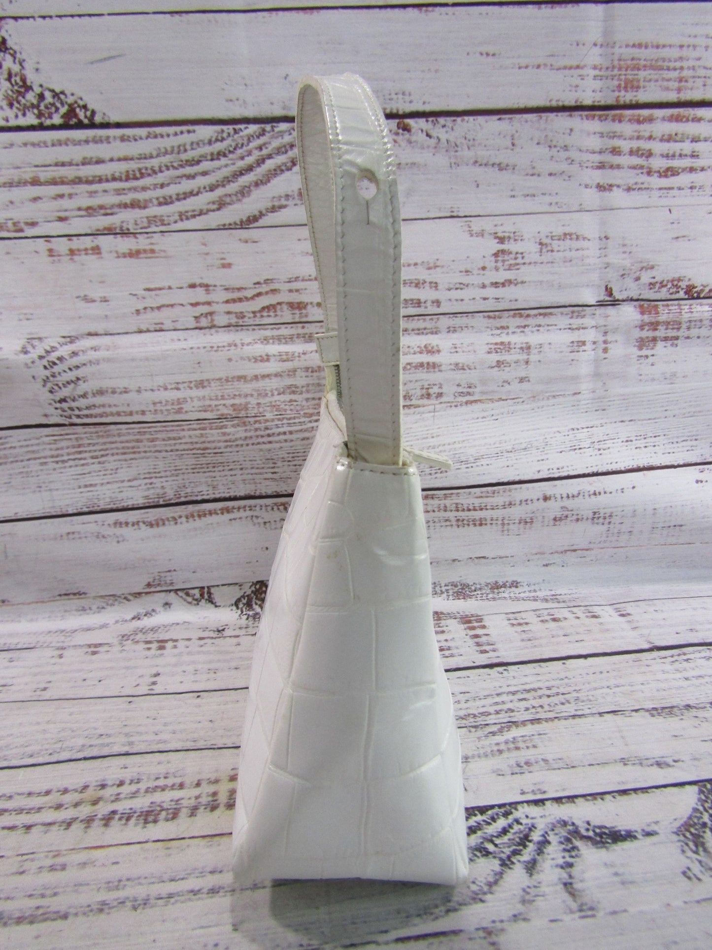 Vintage Dooney & Bourke Womens White Leather Croc Embossed Handbag Made in Italy
