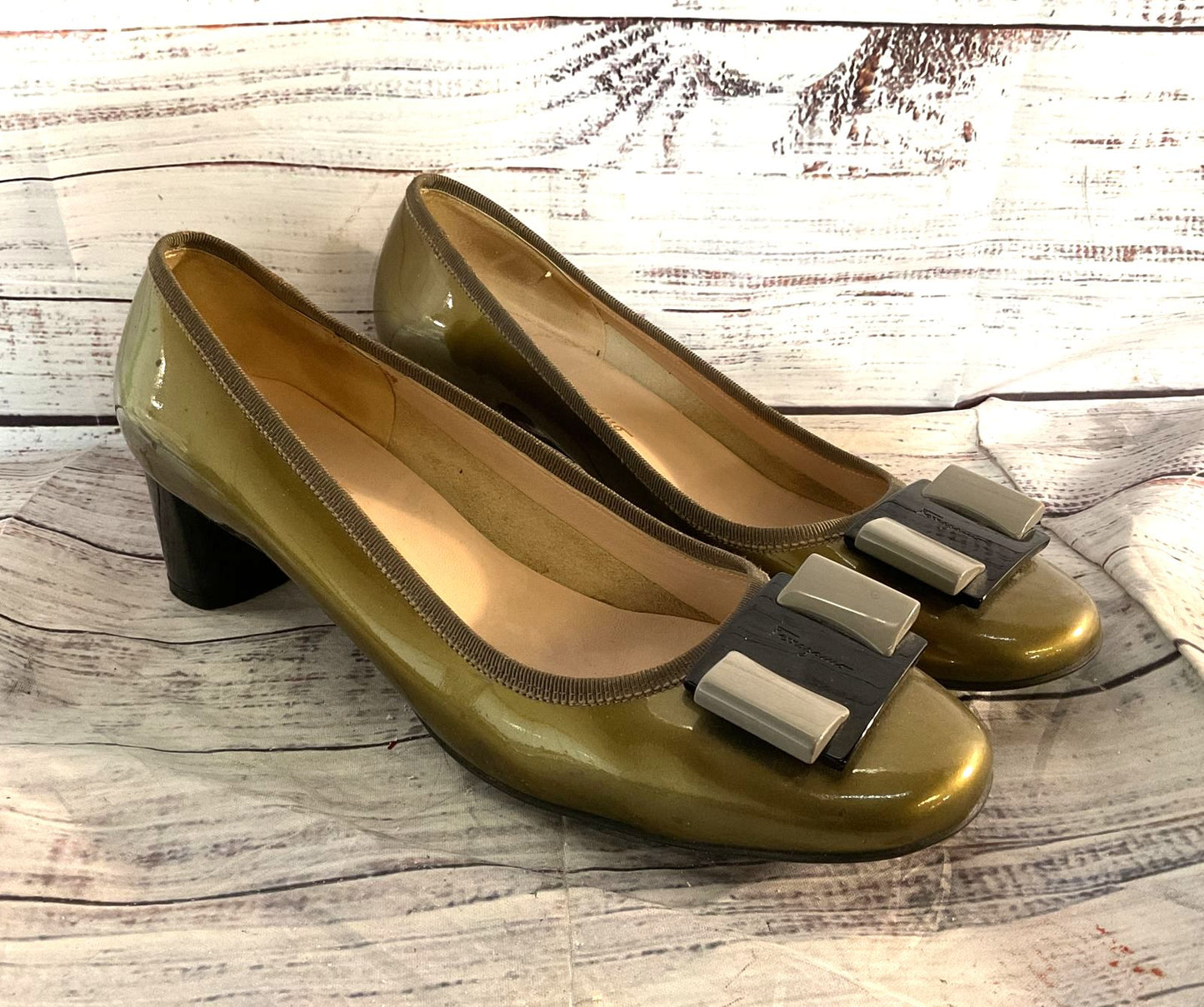 Salvatore Ferragamo My Flair Patent Leather Pump Heels Olive Green 10