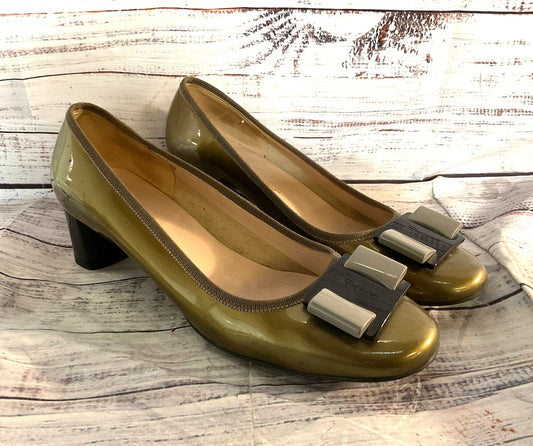 Salvatore Ferragamo My Flair Patent Leather Pump Heels Olive Green 10