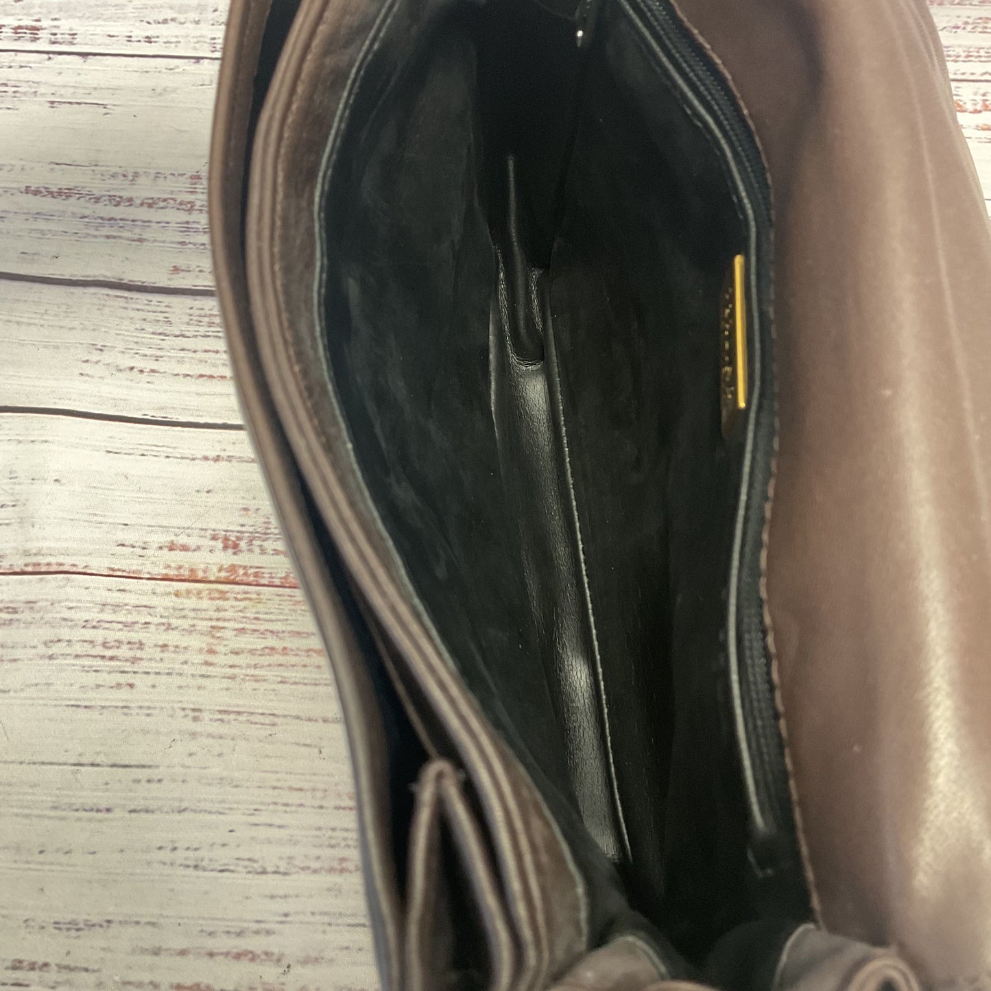 Perlina Brown Leather Crossbody Bag Purse 9"x7"