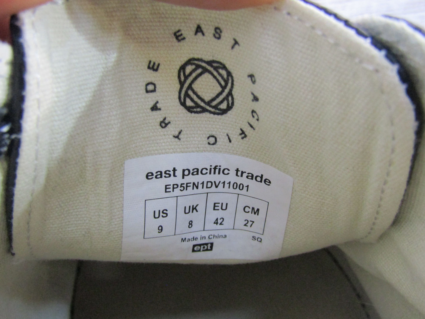 East Pacific Trade Dive Men's Black Coated Canvas Low Top Sneakers Size 9