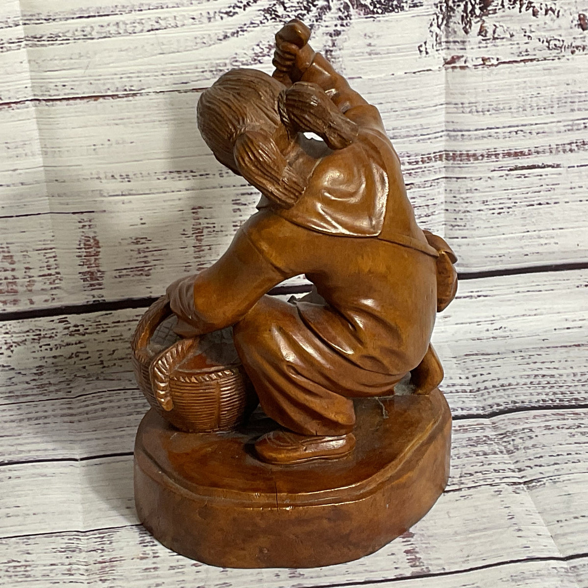 VTG./ANTIQUE Carved Boxwood Young Girl with Wheat and Basket- 5.5" x 7.5"