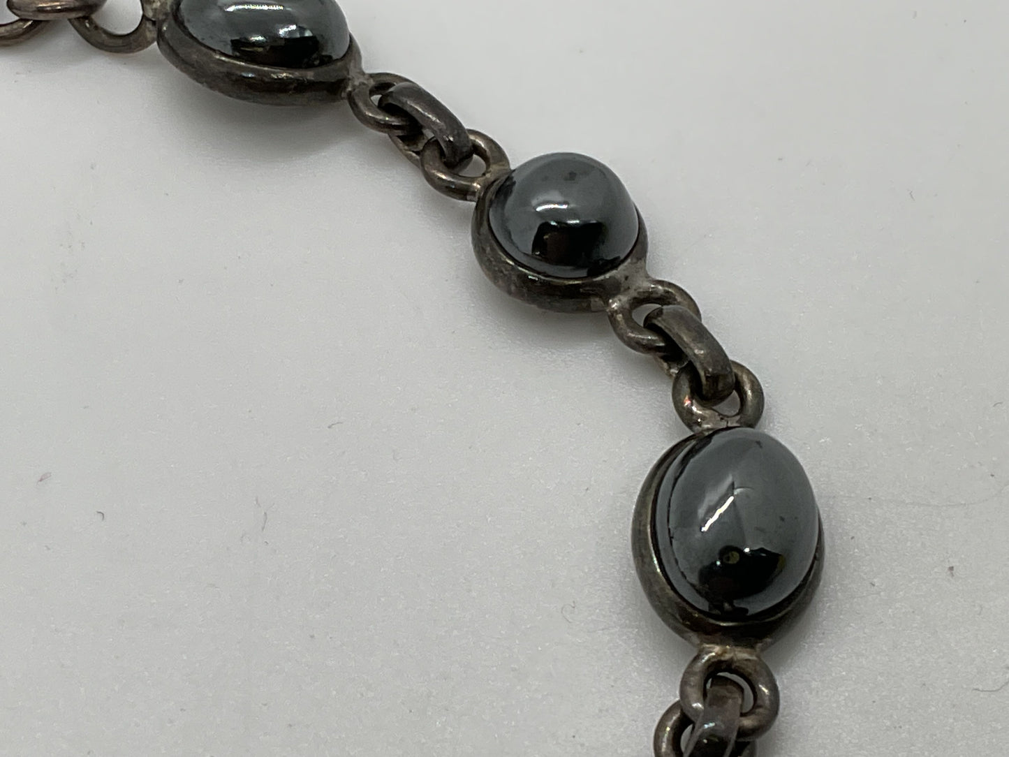 VTG. Sterling Silver & Hematite Cabochon Link 8" Bracelet- 15.11g