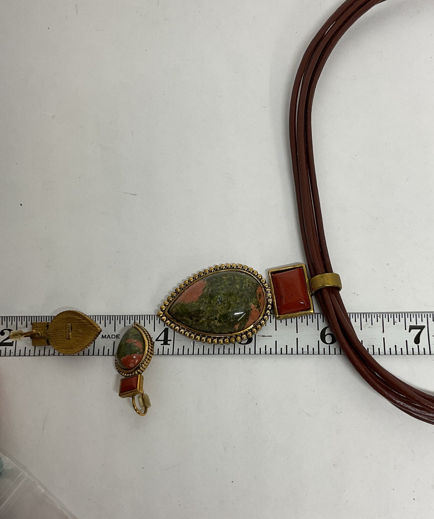 ROMAN Gold Tone Leather Vintage Necklace & Earrings Set Semi-precious stone