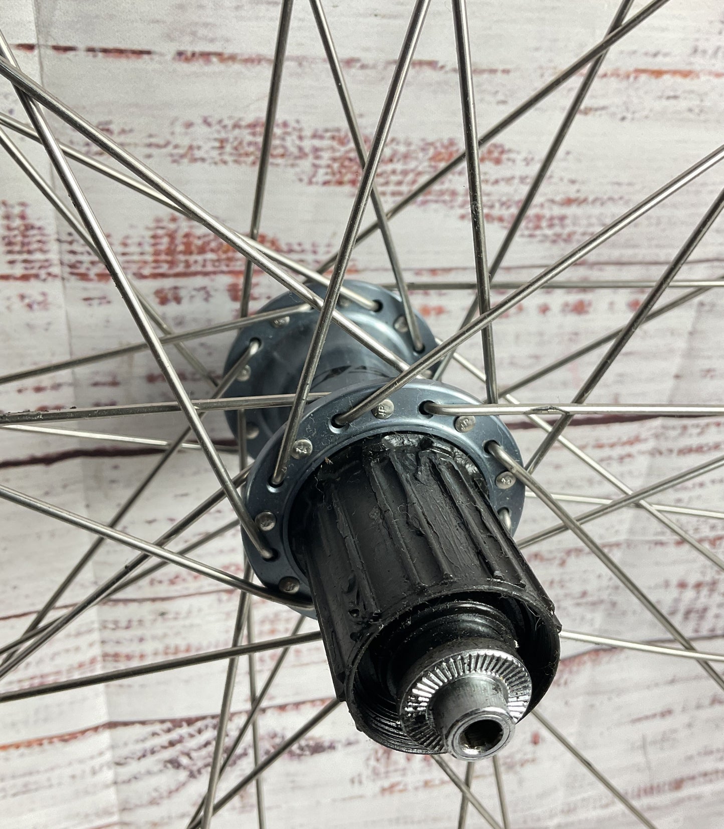 Shimano 105 Spokes Velocity Atlas 23.5" Cycling Rim Silver