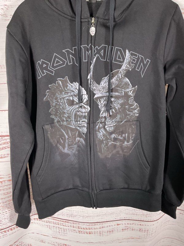 Iron Maiden Legacy of the Beast World Tour 2022 Zip Up Black Hoodie Size S