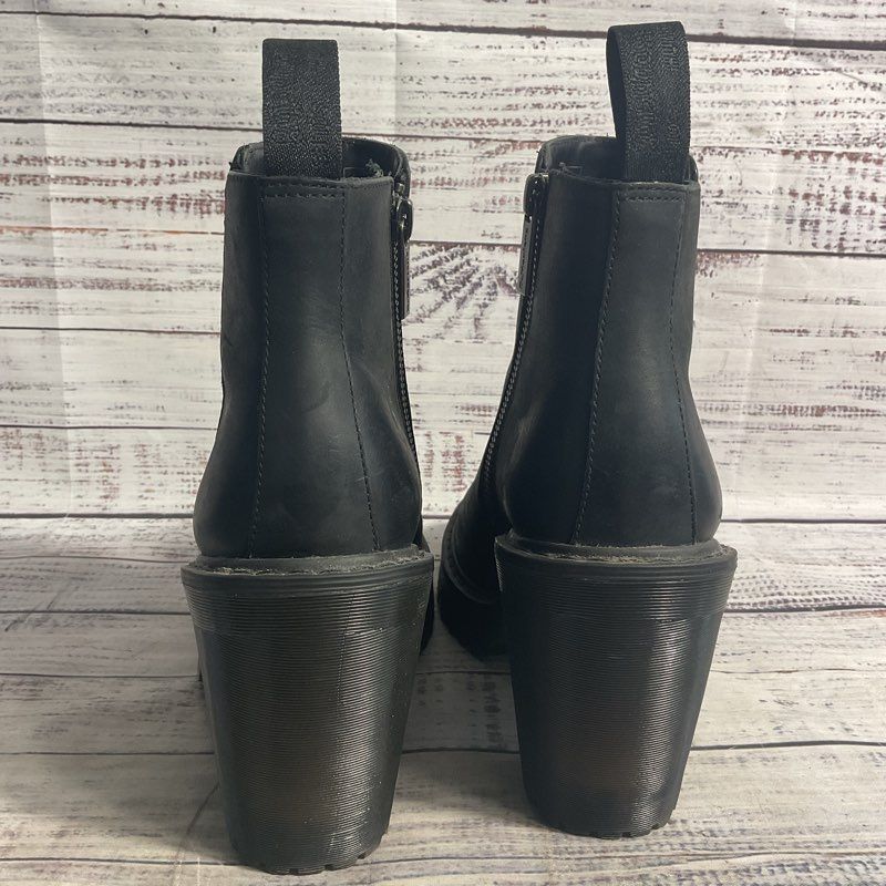 Dr. Martens Magdalena Black Leather Lug Sole Pump Chelsea Boot Women's Size 7 US