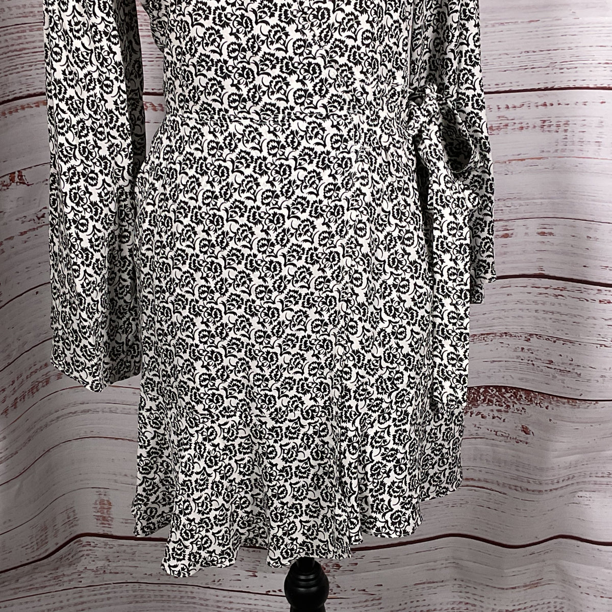 NWT A.P.C Whitney White with Black Print Women's Wrap Dress- SZ 4 (RETAIL $495)