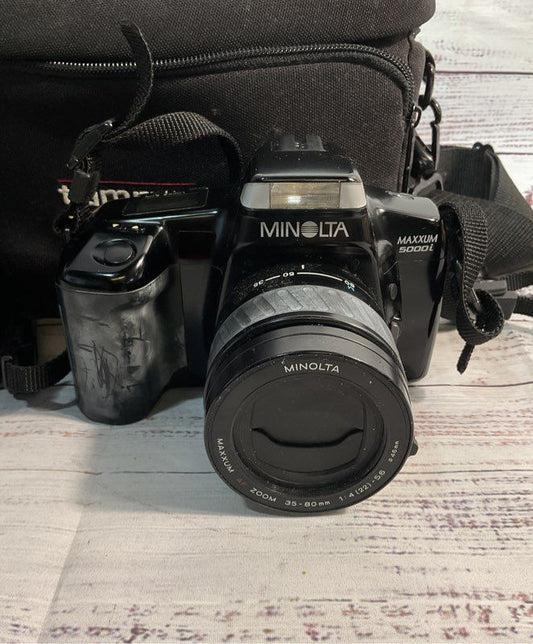 Minolta Maxxum 5000i Film Camera With AF 35-80mm Lens & Maxxum 200i Flash W/ Bag