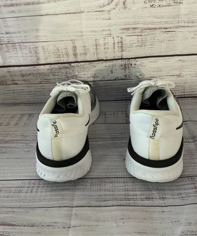 Men's Nike Odyssey React White And Black Sneakers Size 10.5
