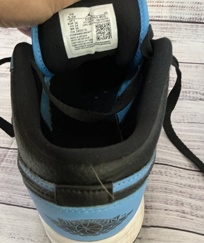 Unisex Kids Nike Jordan 1 Low University Blue Black Sneaker Size 5Y