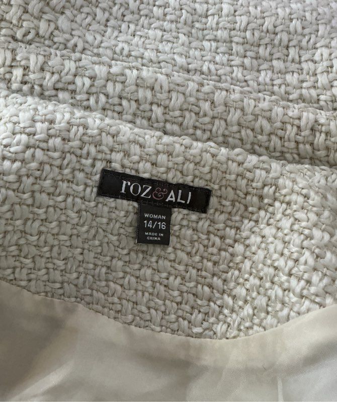 Women's Roz & Ali Ivory Cape/Poncho Coat Size 14/16