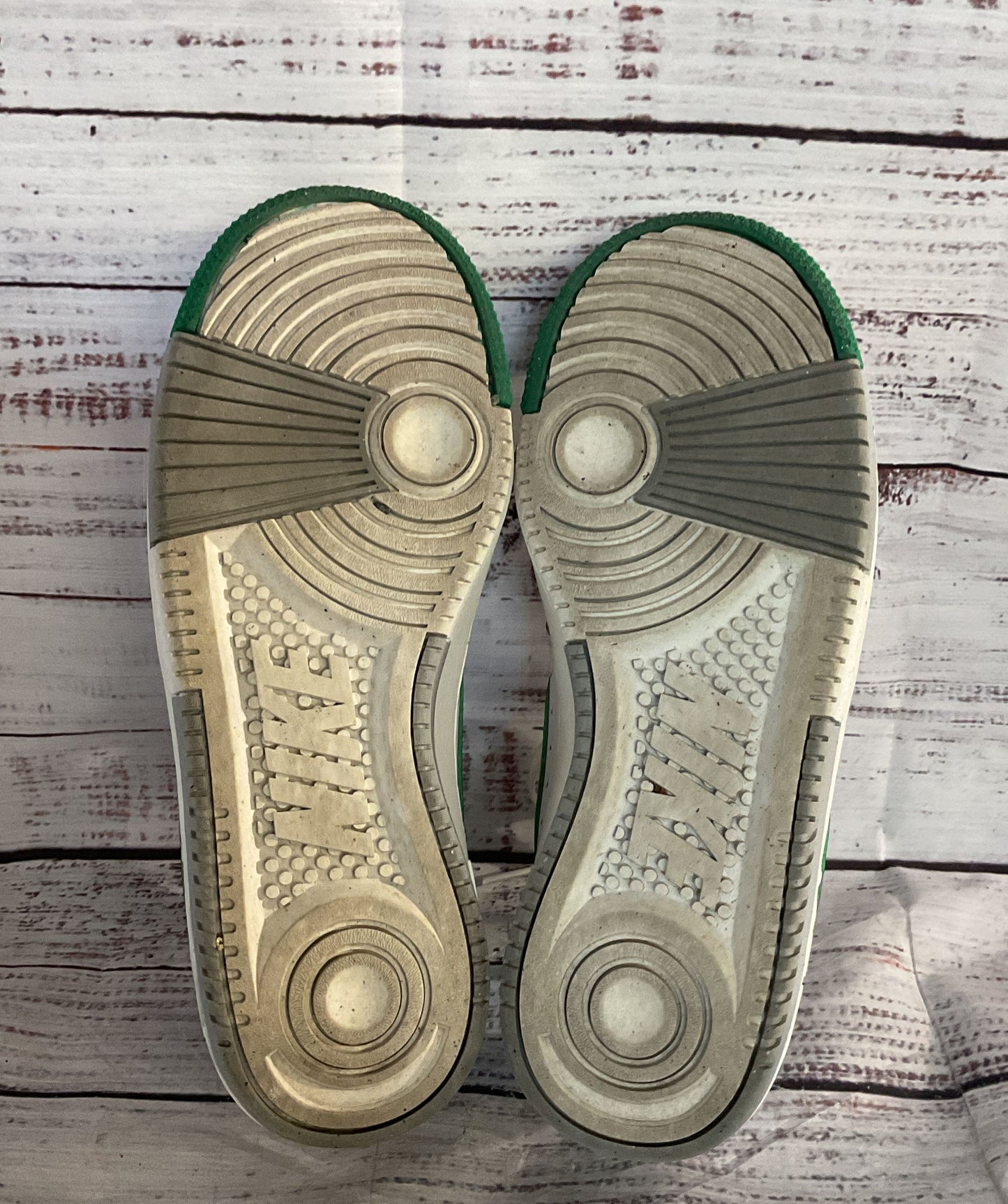 Nike Women's Gamma Force Leather Sneakers White Malachite 7