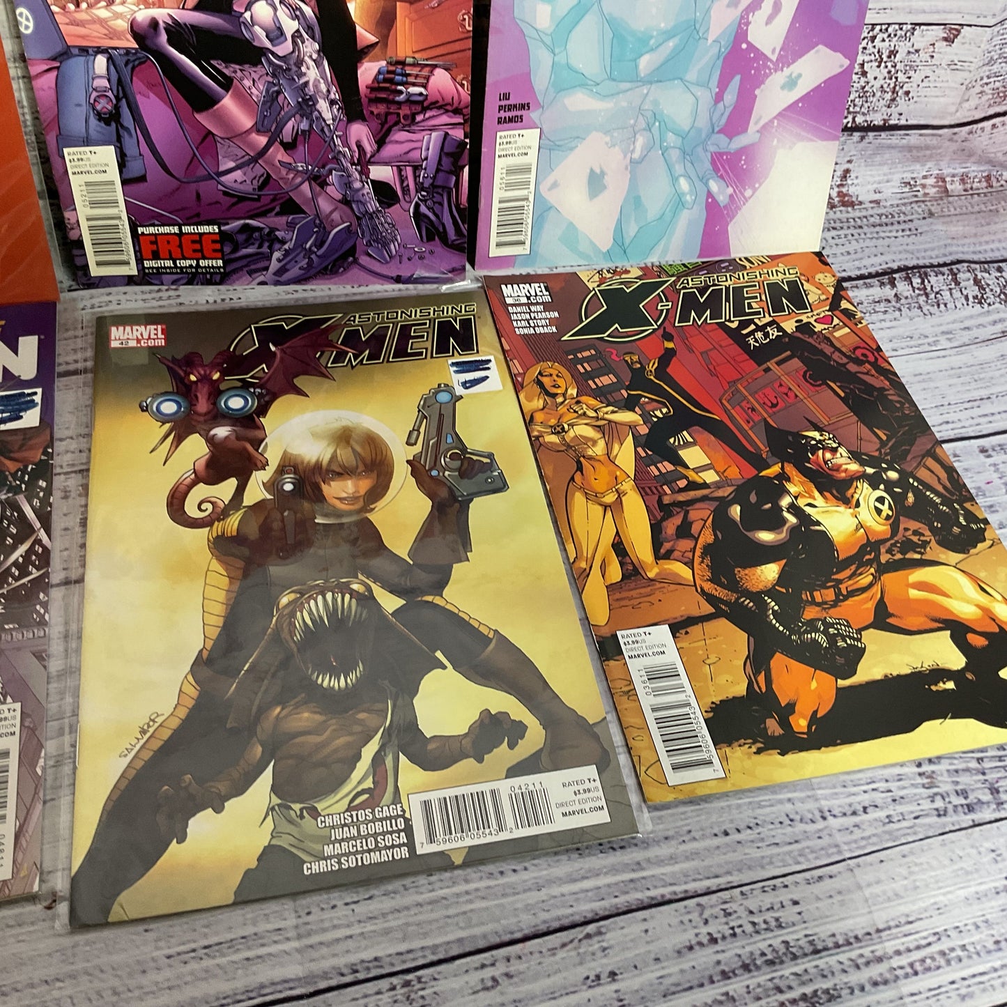 Lot of 20 Astonishing X-Men Comic Magazines