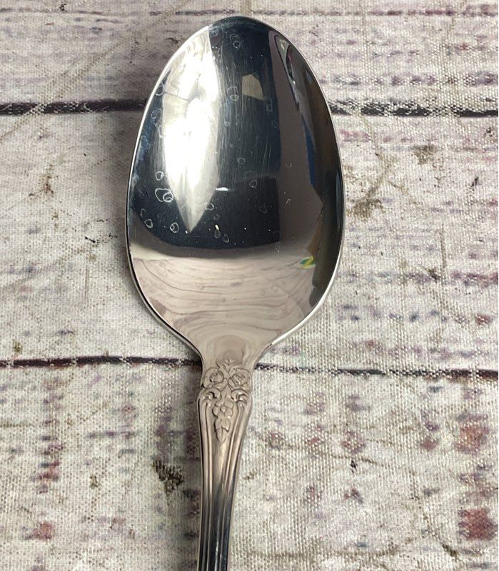 Onedia Vintage Set of 8 Renoir Pembrooke Dinner Spoons Stainless Steel