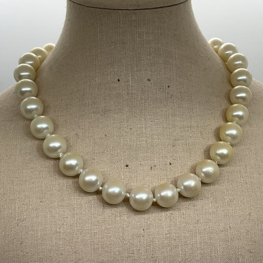 VTG. CAROLEE Faux Pearl Necklace- 17"