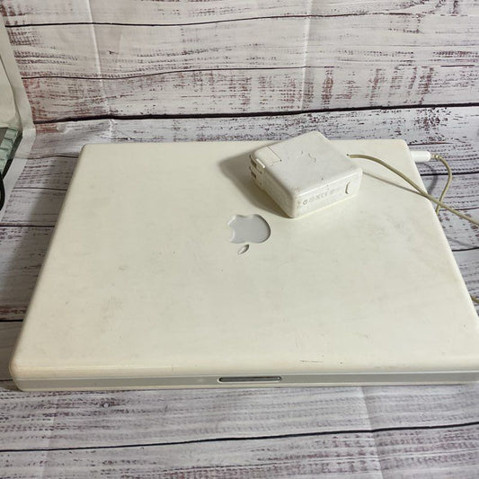 APPLE Mac iBOOK G4 Laptop- WORKS!!!