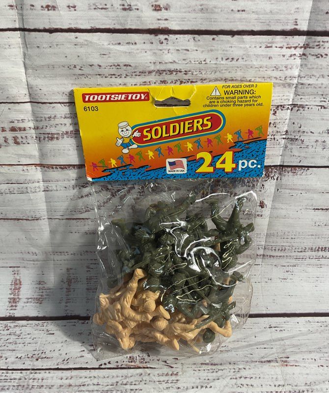 New Vintage Army Men Plastic Soldiers Military Sealed Made in USA 1995
