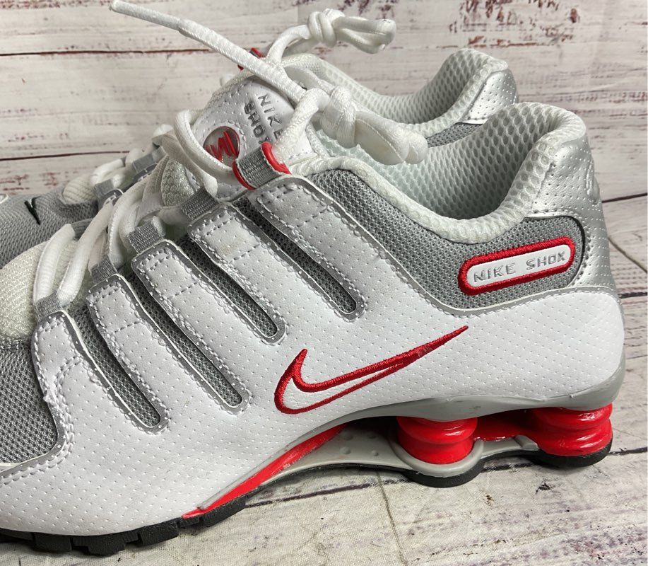 Nike Shox NZ Running Sneakers White Red Silver 6