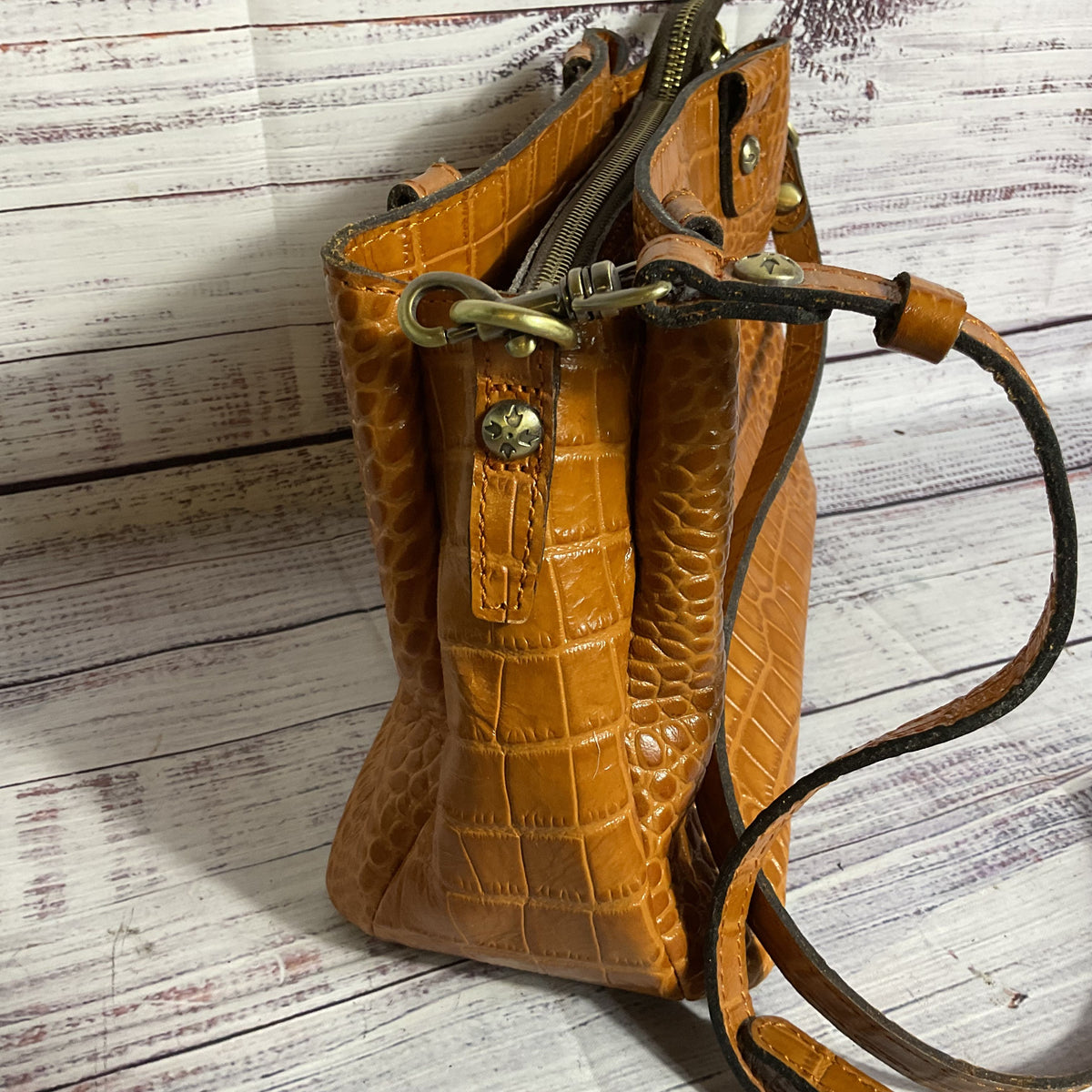 PATRICIA NASH Women's Brown Leather Crocodile Embossed Crossbody Bag