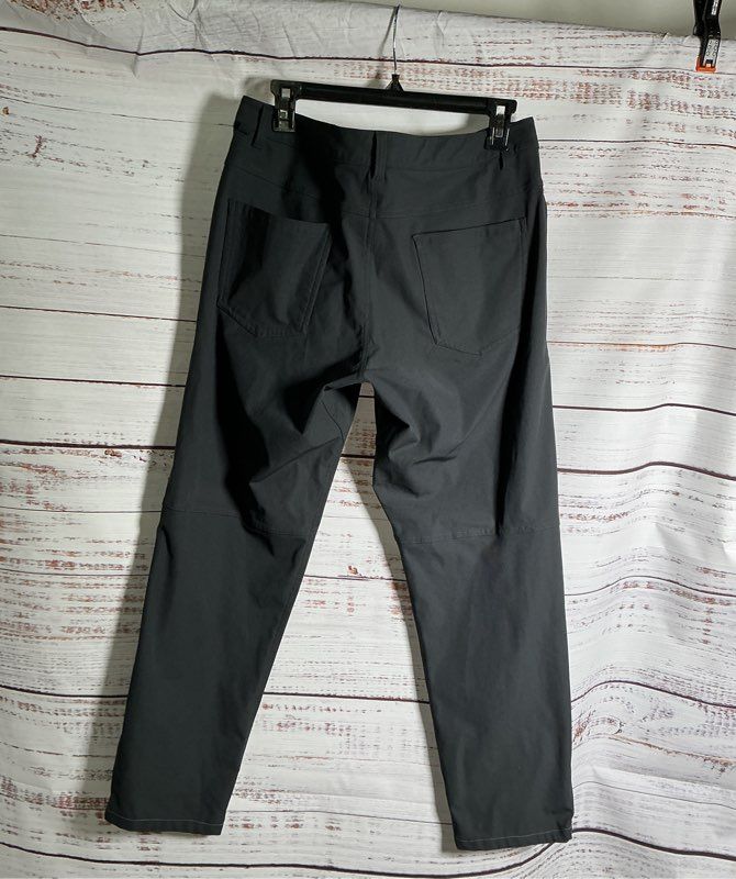 Men's Lululemon Charcoal Gray Pants Size 32