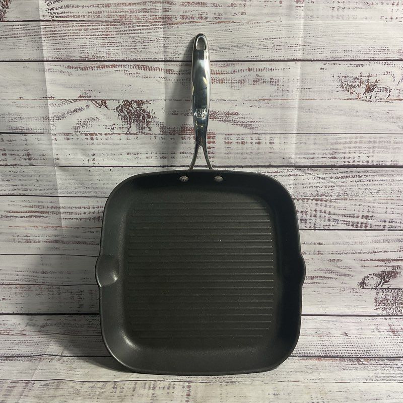 Zwilling J.A. Henckels 11" Nonstick Square Griddle Frying Pan