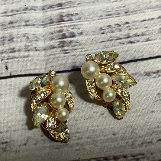 VTG. EISENBERG ICE Gold Tone Faux Pearl & Rhinestone Earrings- 1.25"