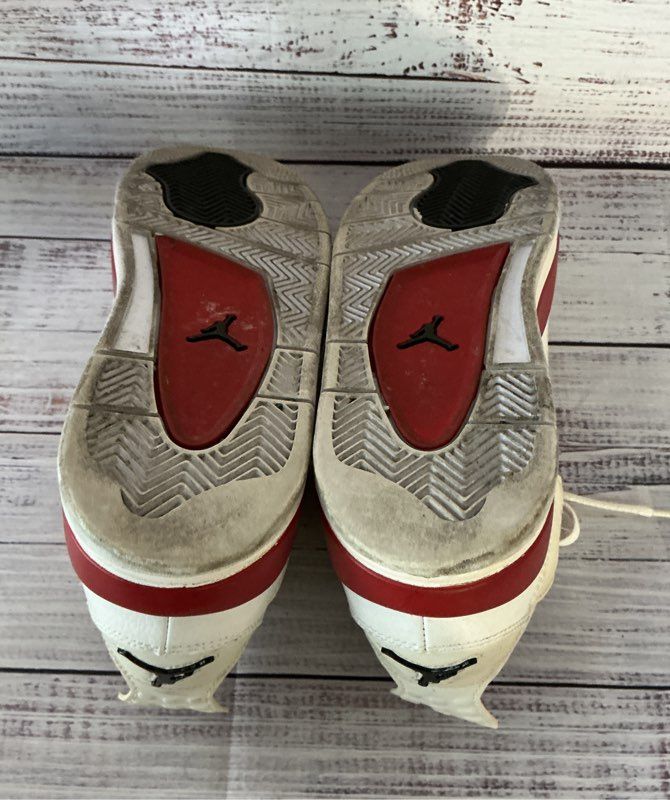 Unisex Kids Nike Air Jordan 4 Retro White With Red Sneaker Size 5Y