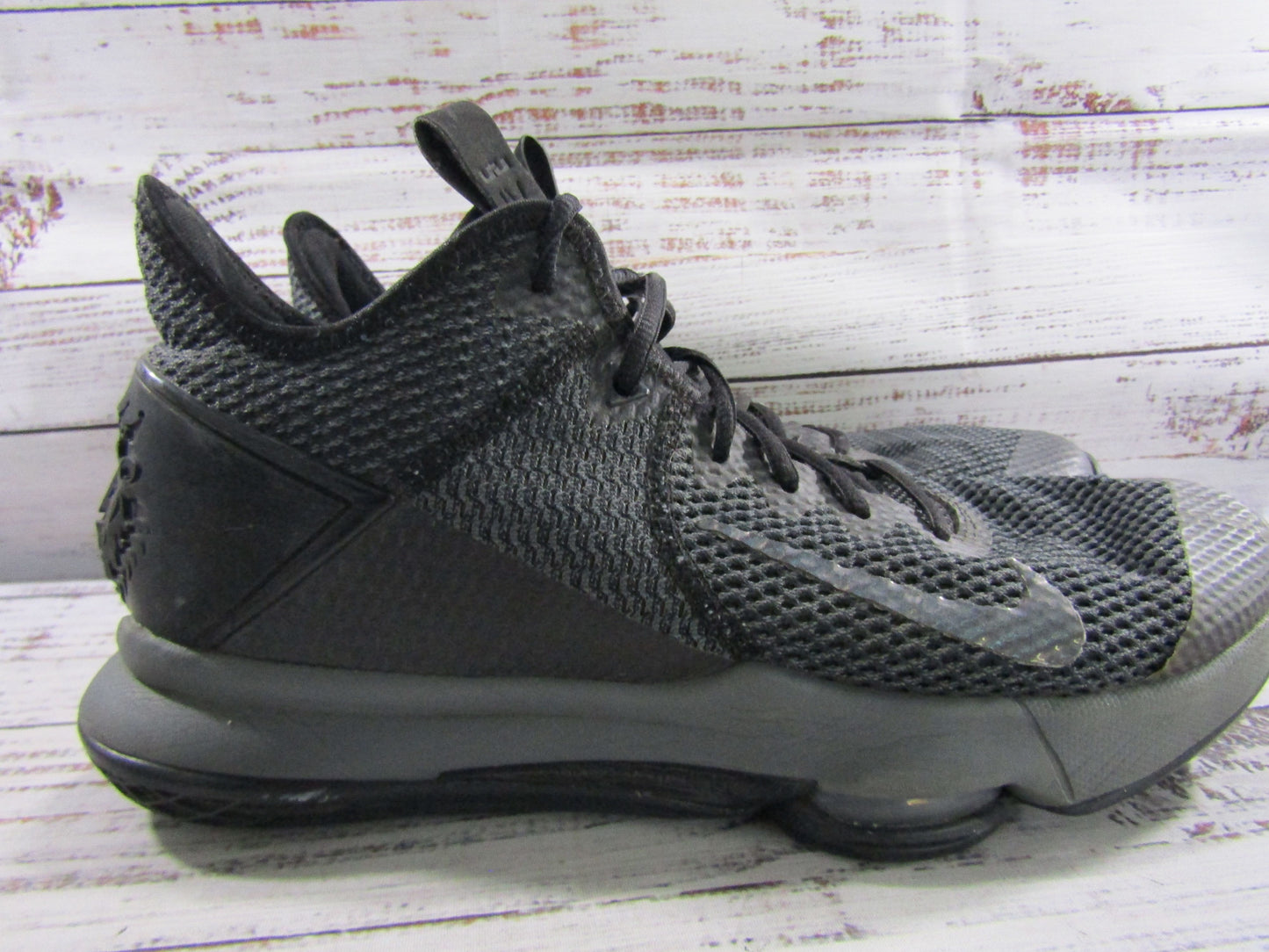 Nike LeBron Witness 4 Men's Black Mid-Top Sneakers Size 11 BV7427-003